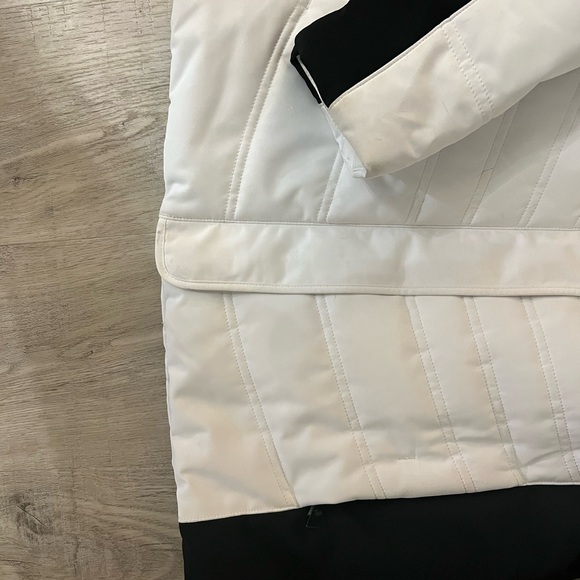 Obermeyer Tuscany II jacket size 6P. Beautiful, pristine Like New. Zero marks. - Picture 7 of 14